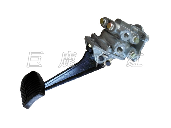 TR50 腳制動(dòng)閥 09015336